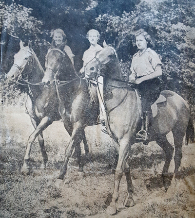 image of Edgebrook Lancerettes
